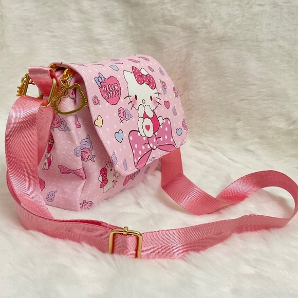 $20 Super Cute Hello Kitty with Writing Black Hand/Body Bag with Double Zipper - Picture 2 of 4